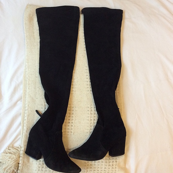 Knee High Black Boots (with square heel) - Picture 2 of 6